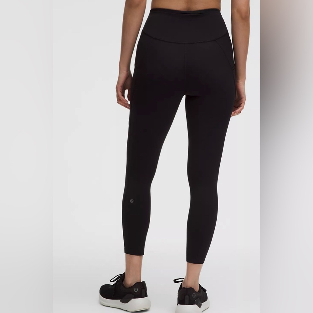 NWOT lululemon athletica Black Women's Leggings Size 4 LIKE NEW
